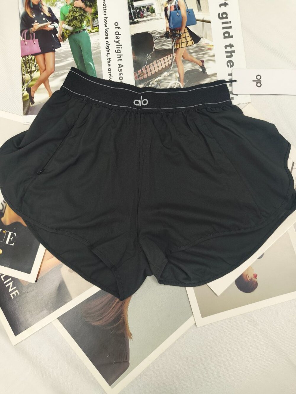 ALO Yoga Black Match Point Shorts NWT🩳Sporty Chic Athleisure Essential🏃🏻 - Picture 2 of 9